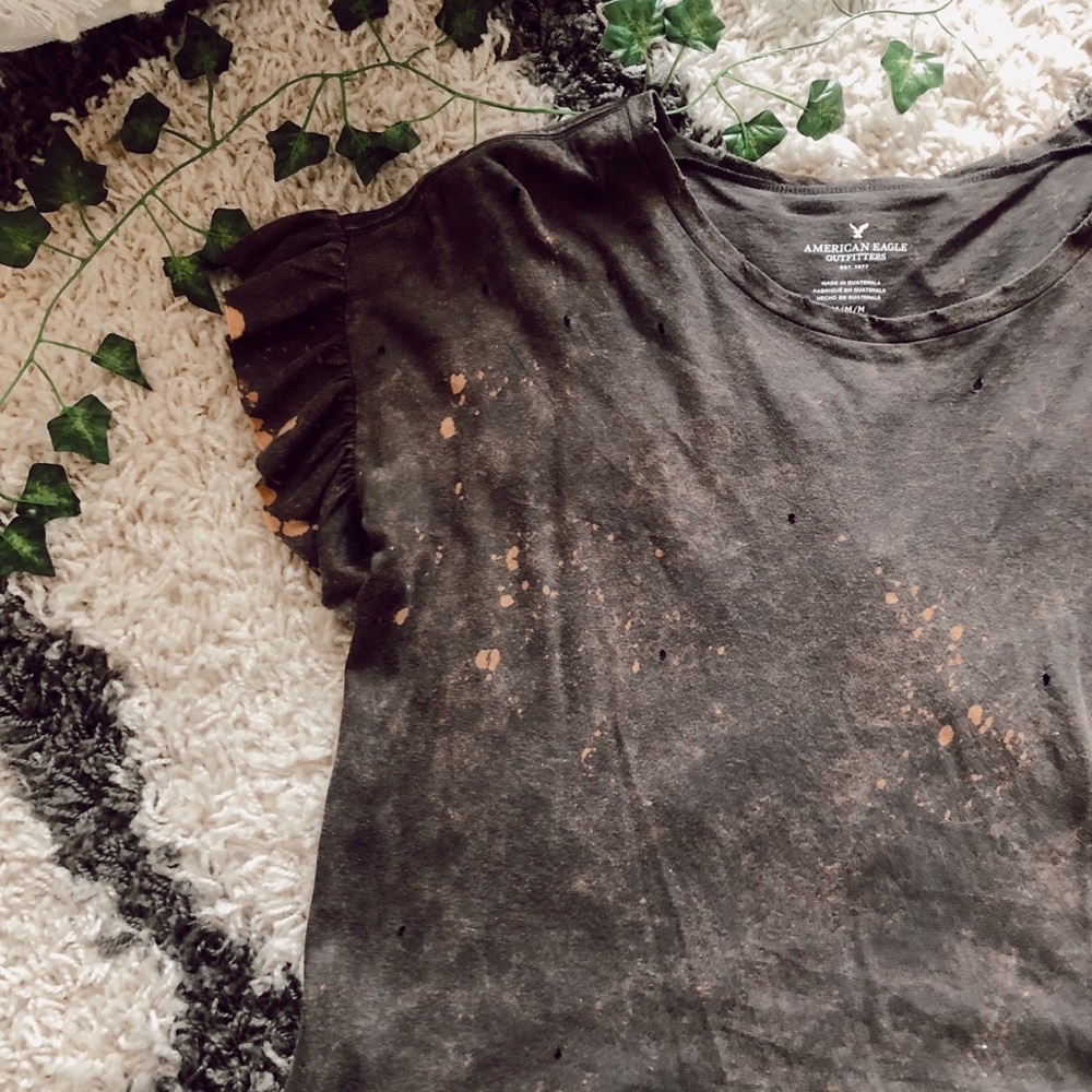 American eagle distressed tee
